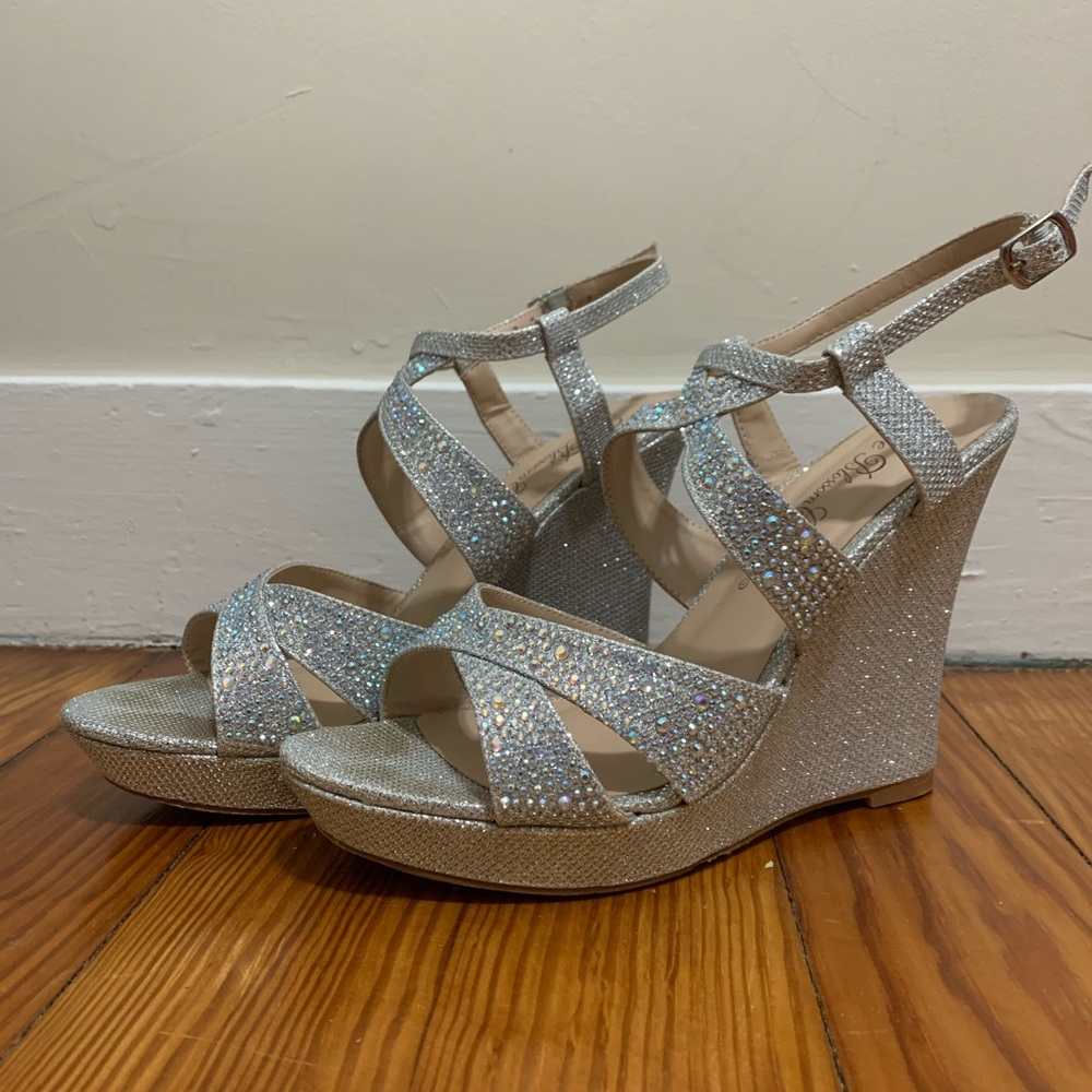 Silver wedges
